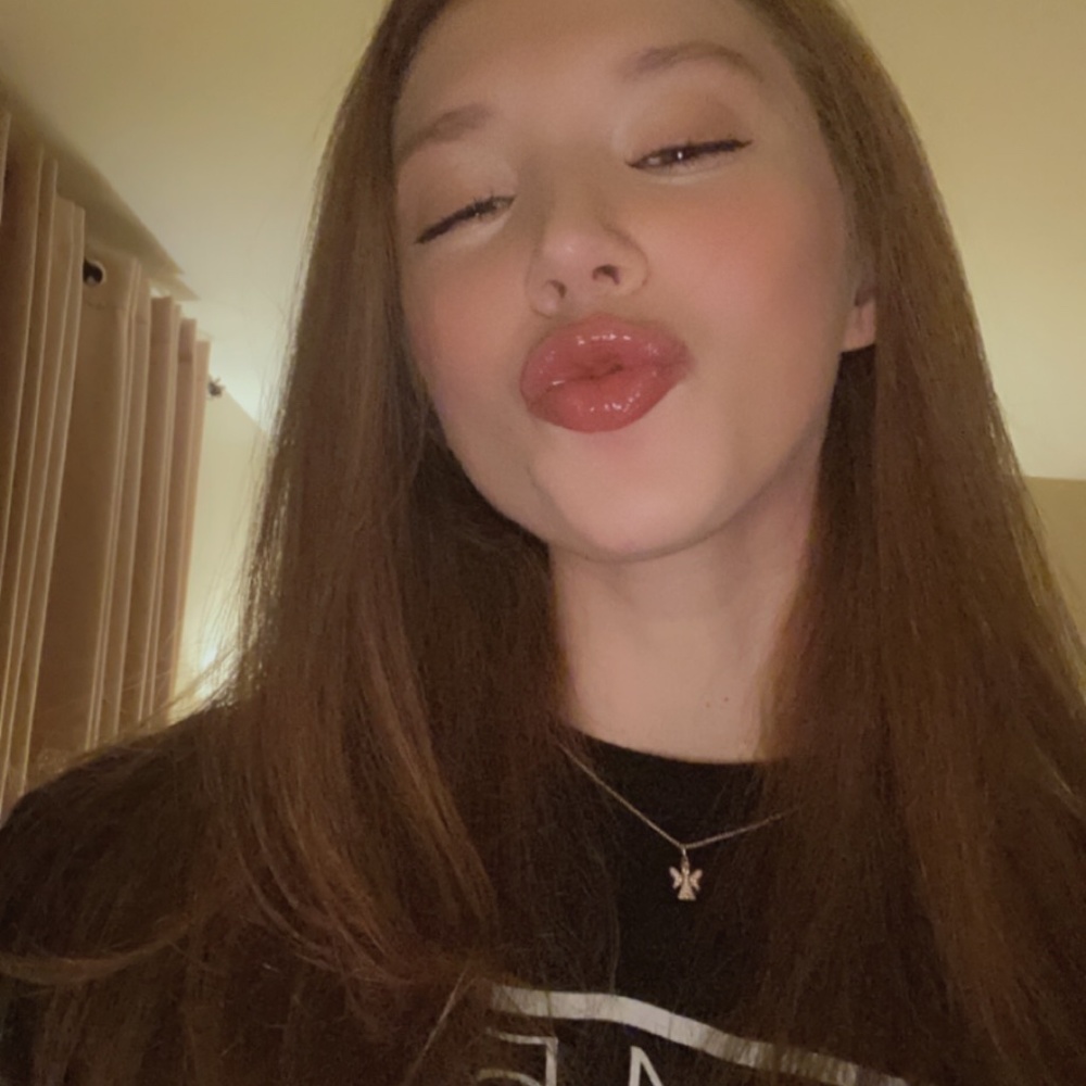 Meet your Posher, Dana